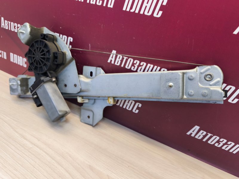 Стеклоподъемник    двери