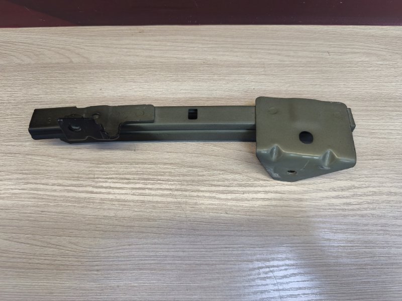 Направляющая стекла двери