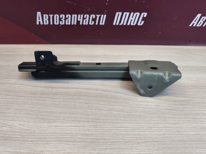 Направляющая стекла двери