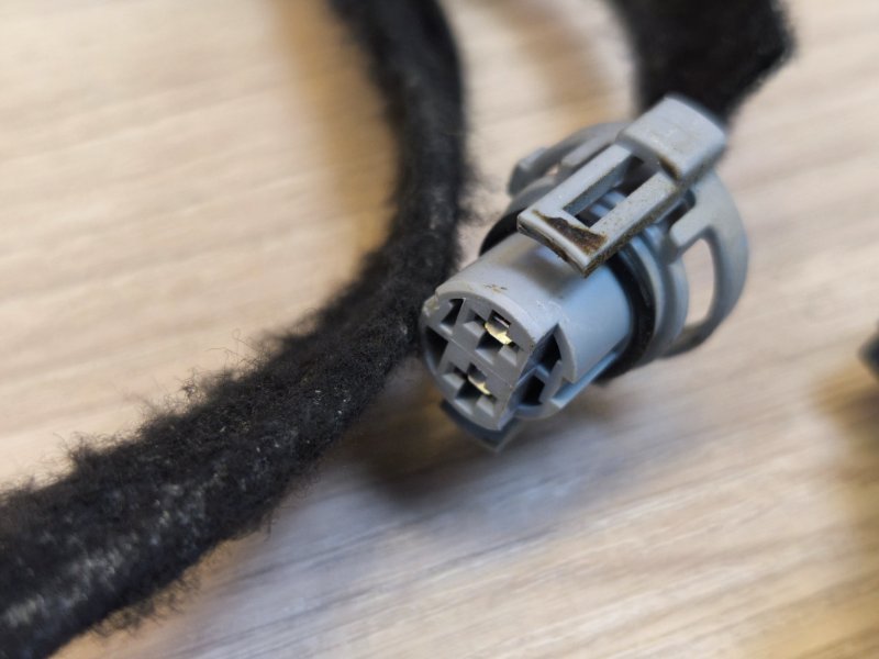 Проводка двери