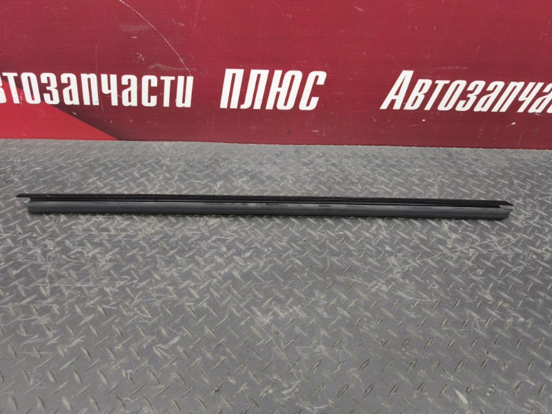 Уплотнитель стекла двери внутренний