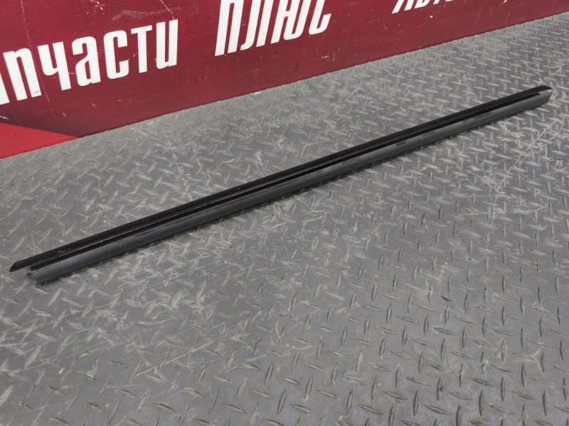 Уплотнитель стекла двери внутренний