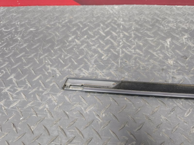 Уплотнитель стекла внешний