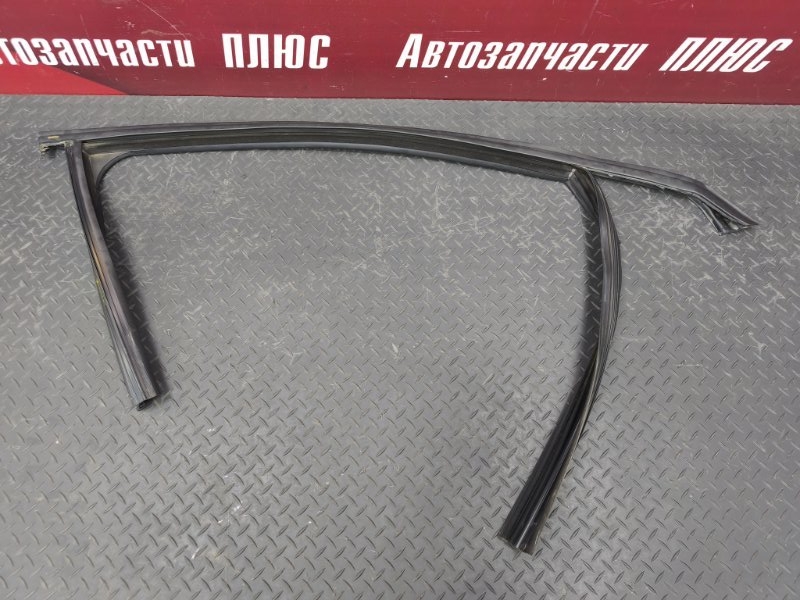 Уплотнитель рамки двери