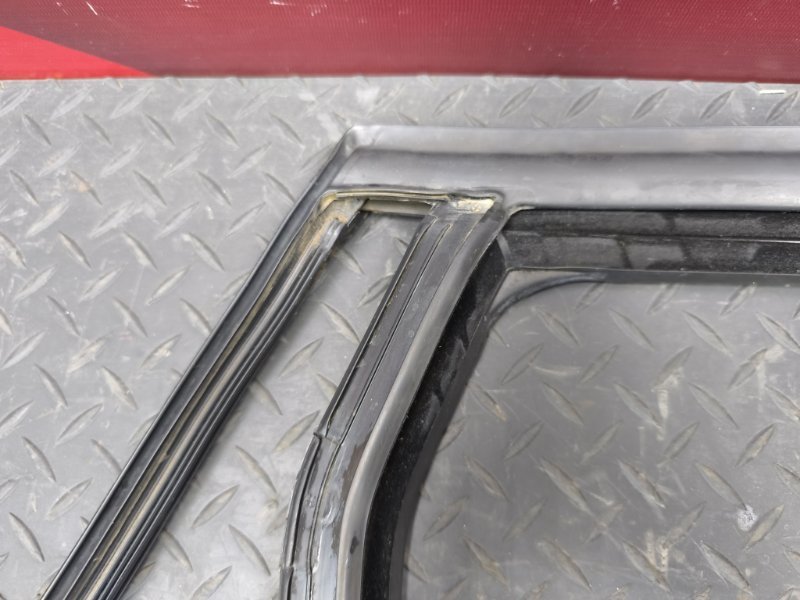 Уплотнитель рамки двери