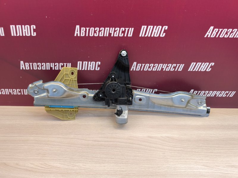 Стеклоподъемник    двери