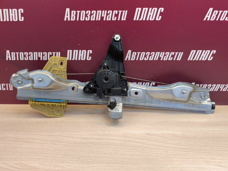 Стеклоподъемник    двери