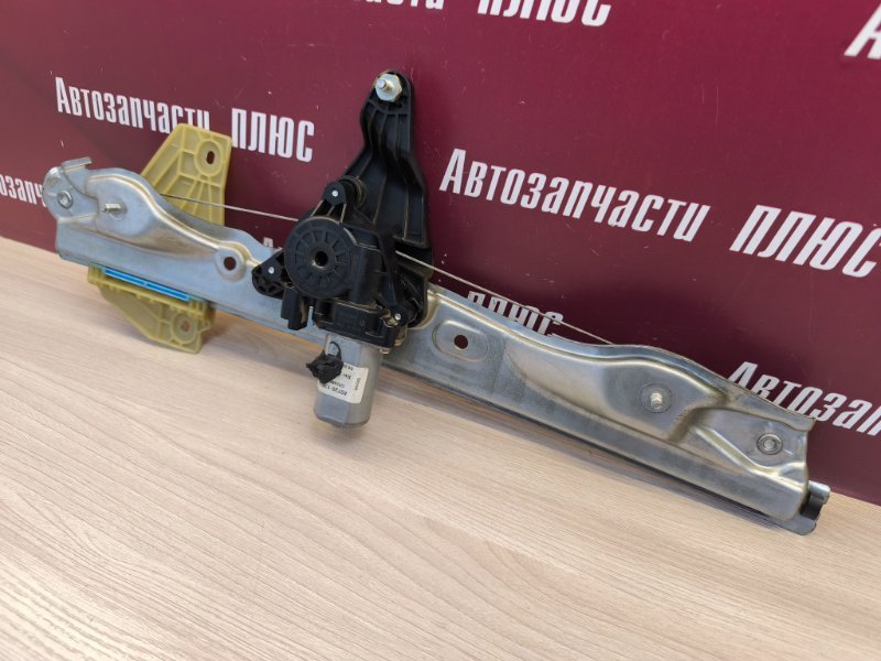 Стеклоподъемник    двери