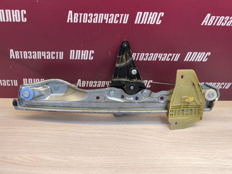 Стеклоподъемник    двери