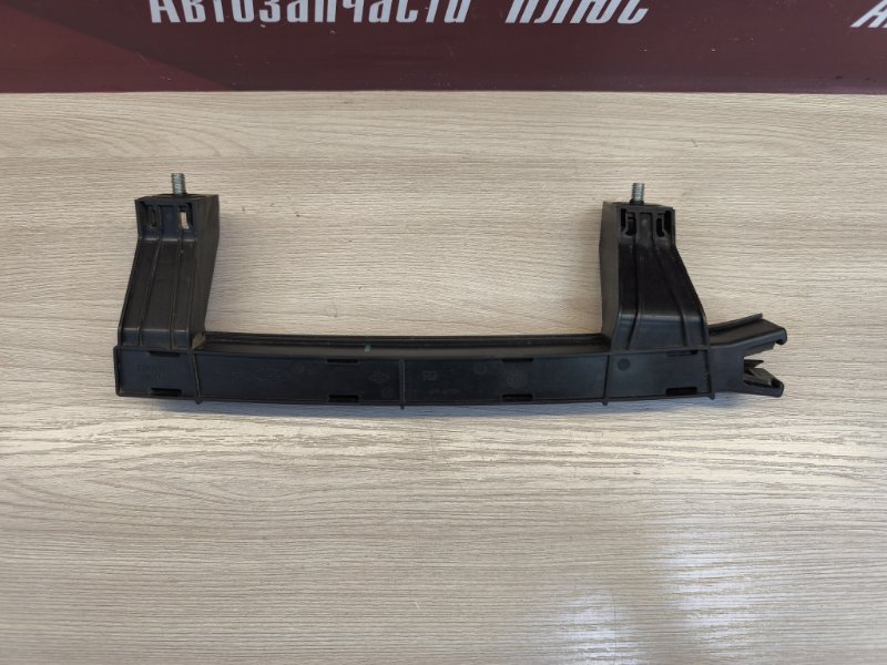 Направляющая стекла     двери