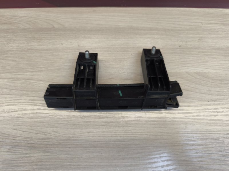 Направляющая стекла     двери