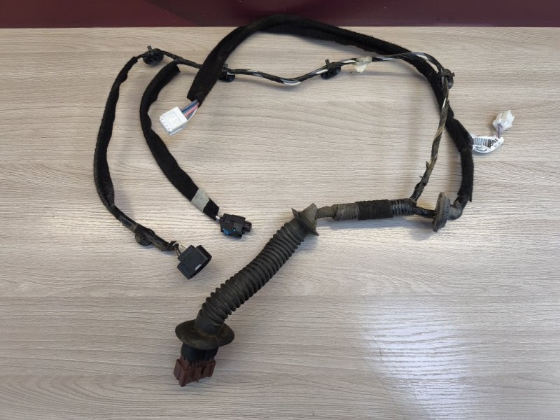 Проводка      двери