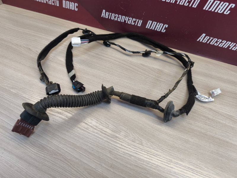 Проводка      двери