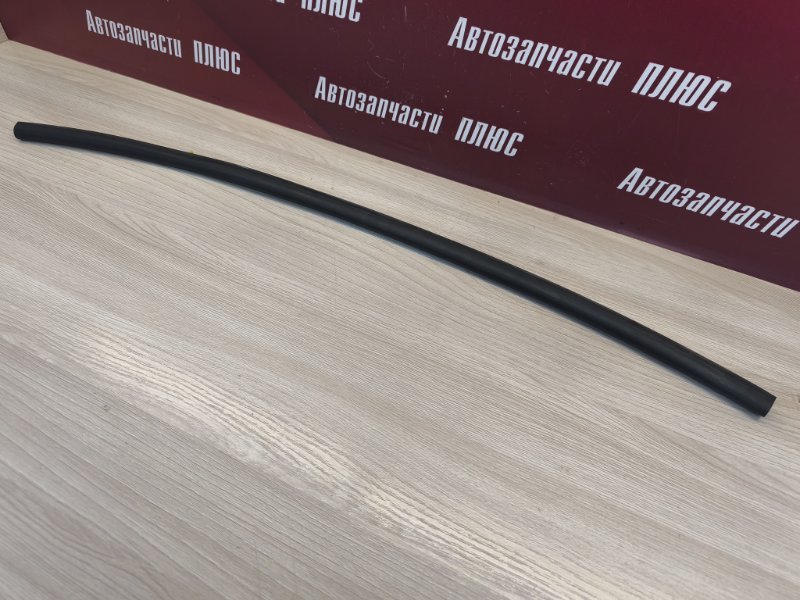 Уплотнительная резинка боковой двери