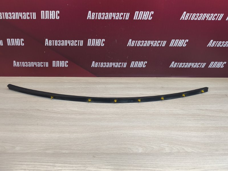 Уплотнительная резинка боковой двери