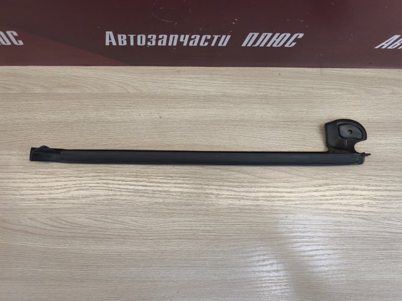 Уплотнитель двери