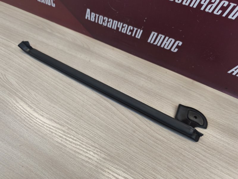 Уплотнитель двери