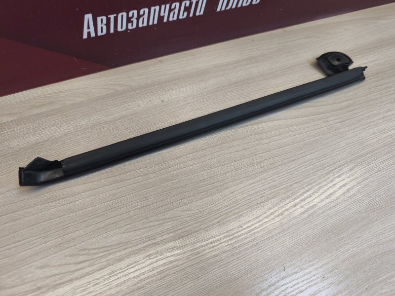 Уплотнитель двери