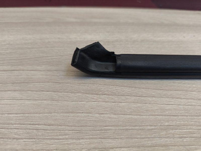 Уплотнитель двери