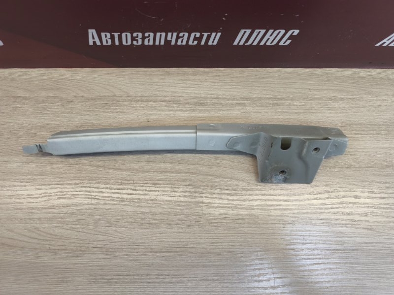 Направляющая стекла     двери