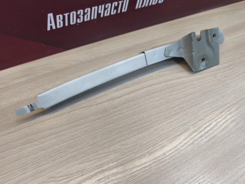 Направляющая стекла     двери