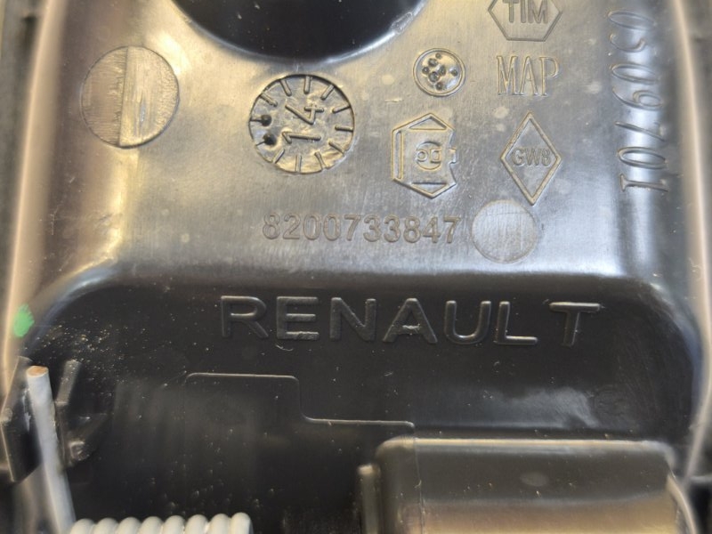 внутренняя ручка двери