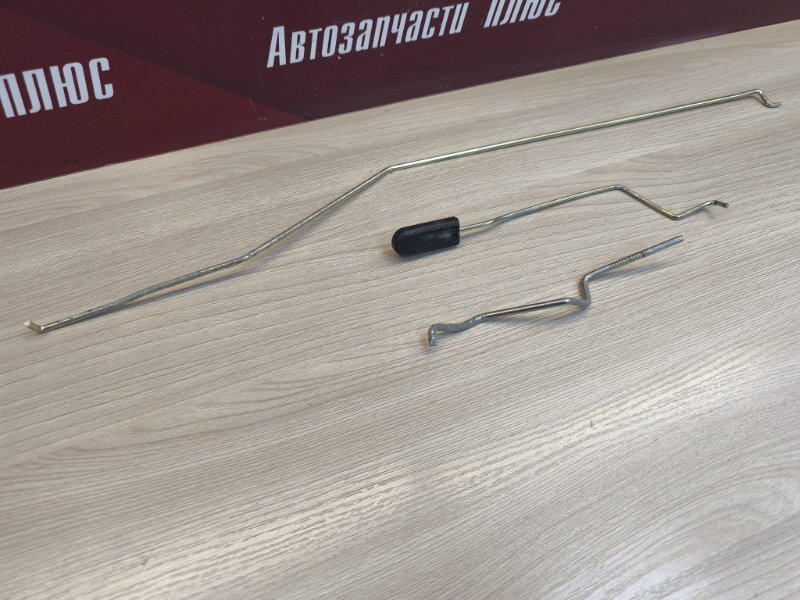 Тяга замка двери