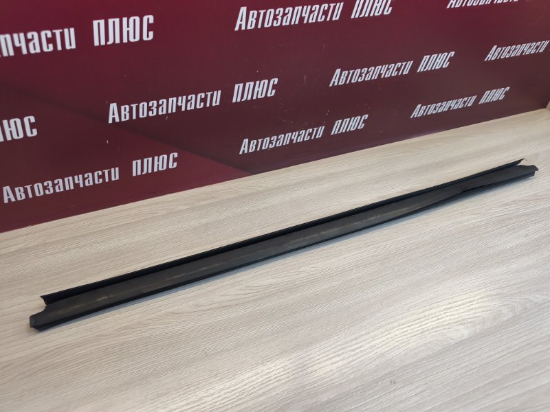 Уплотнитель стекла двери внутренний