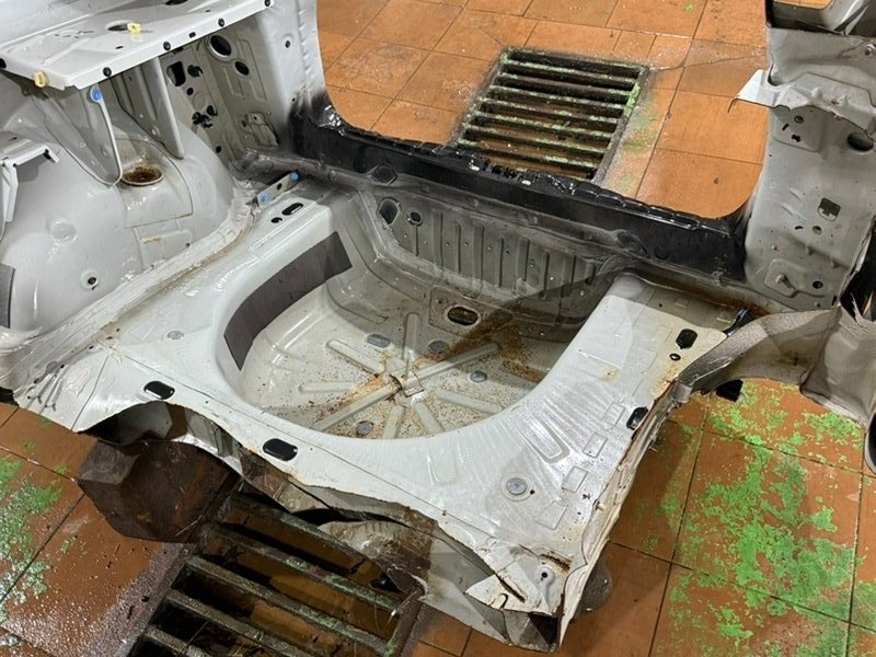 Ниша запасного колеса