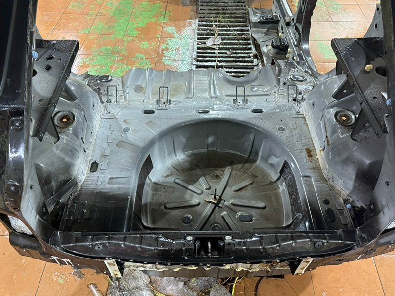 Ниша запасного колеса