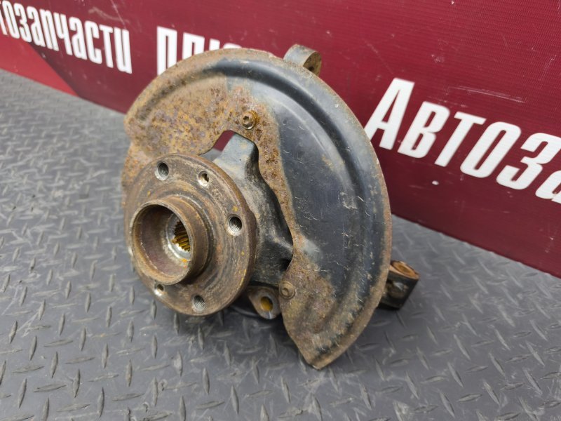 Кулак поворотный