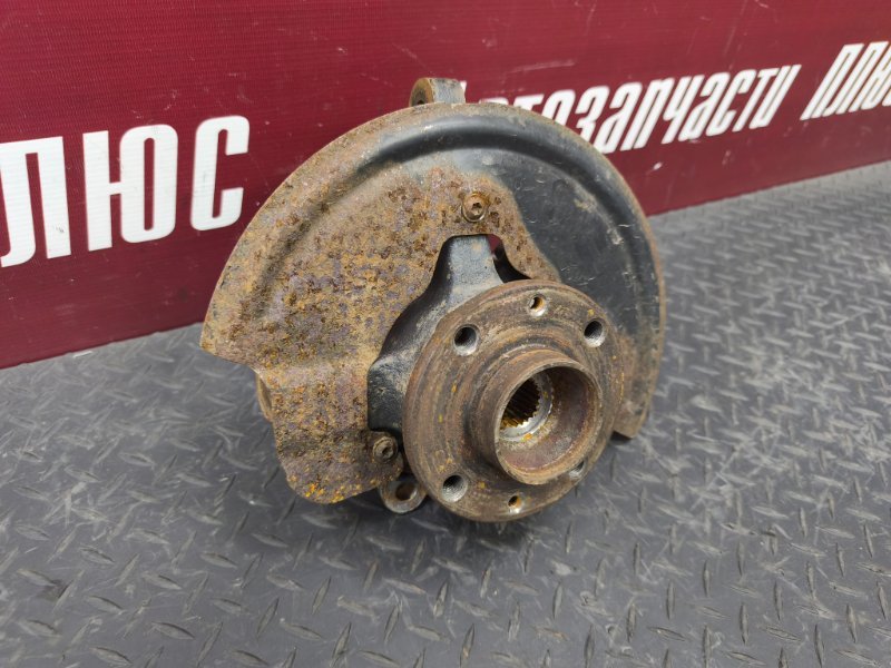 Кулак поворотный