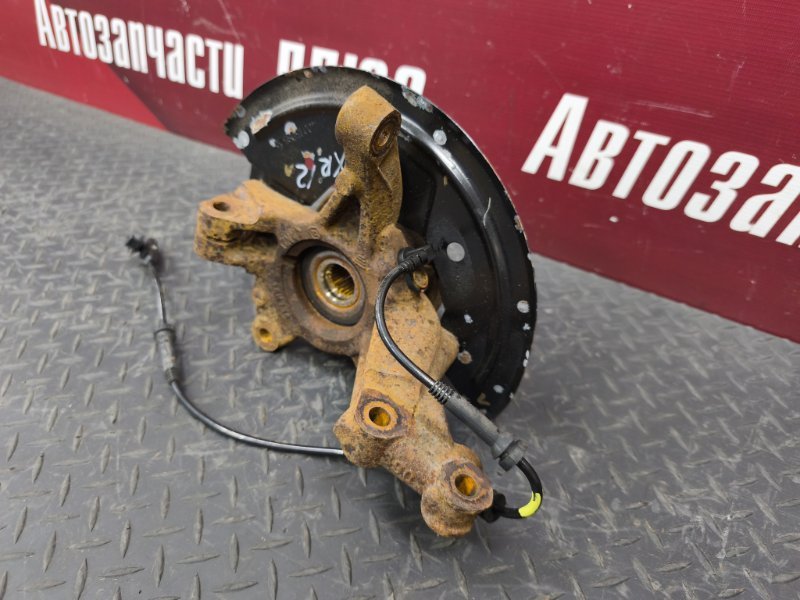 Кулак поворотный