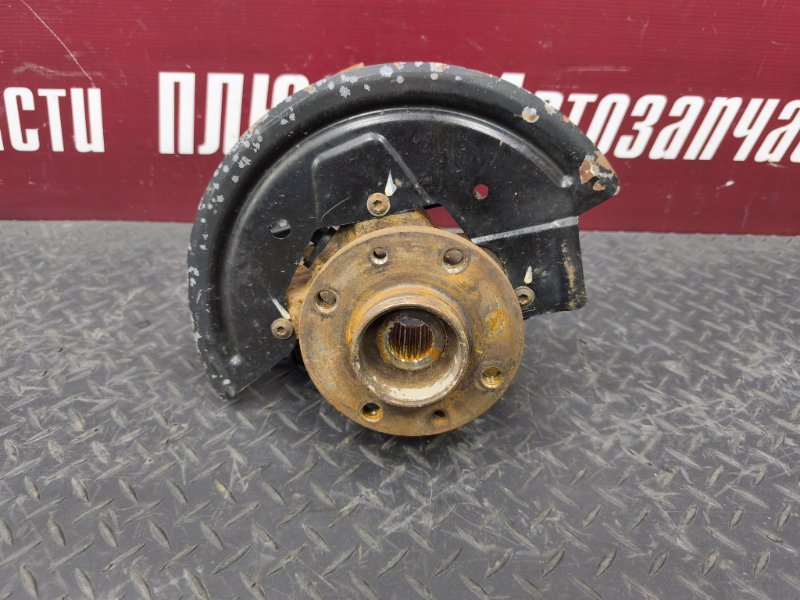 Кулак поворотный