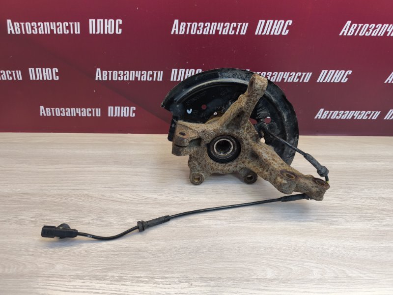 Кулак поворотный