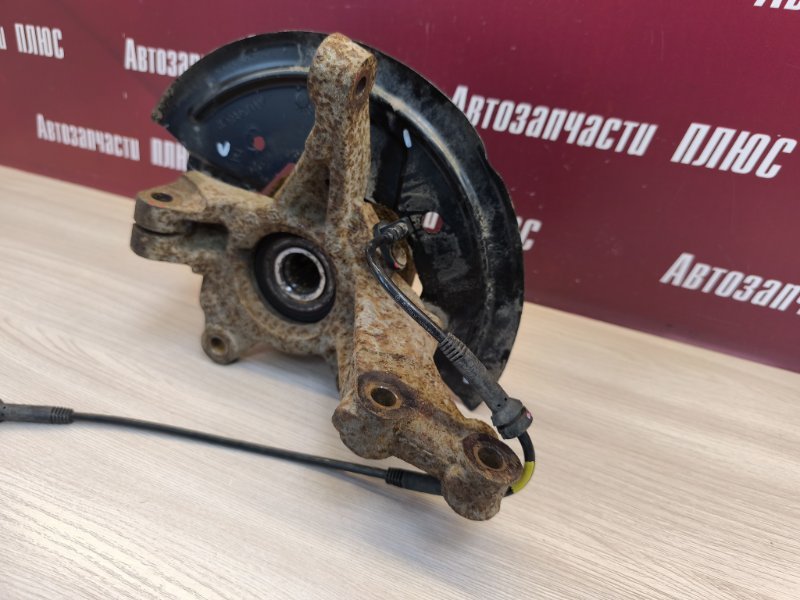 Кулак поворотный