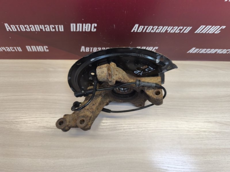 Кулак поворотный