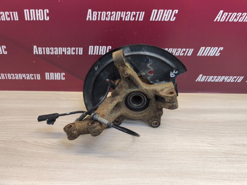 Кулак поворотный