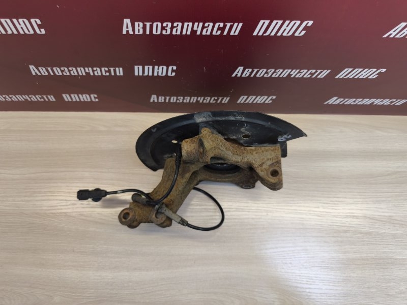 Кулак поворотный