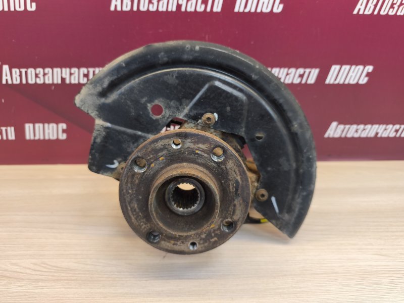 Кулак поворотный