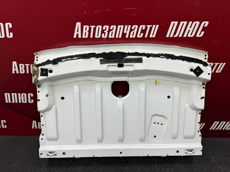 Задняя полка