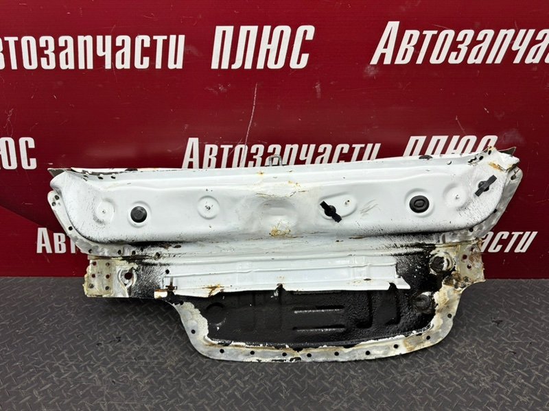 Задняя панель