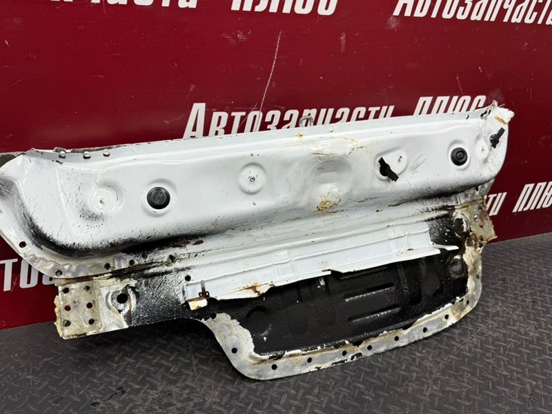 Задняя панель