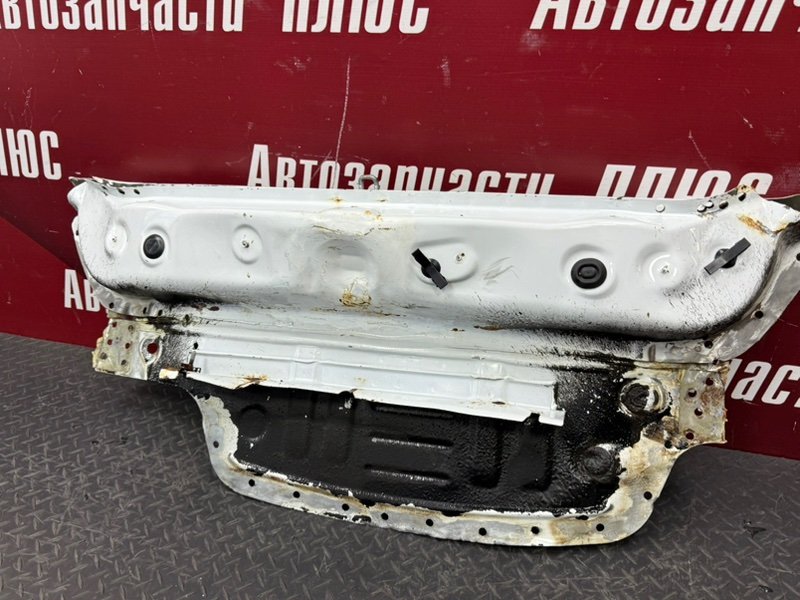 Задняя панель