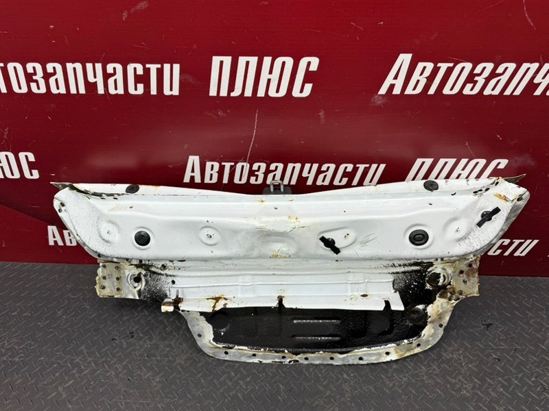 Задняя панель