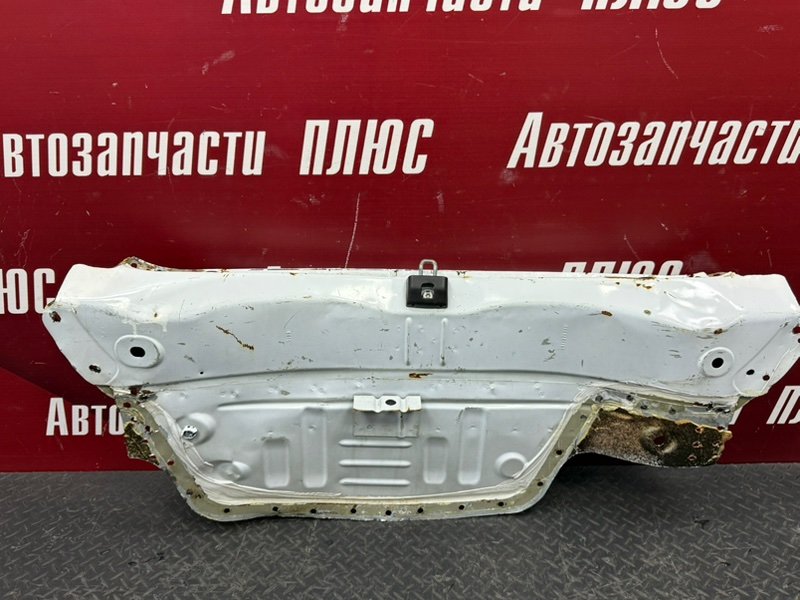 Задняя панель