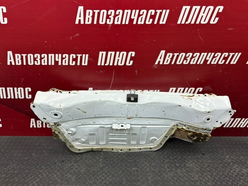 Задняя панель