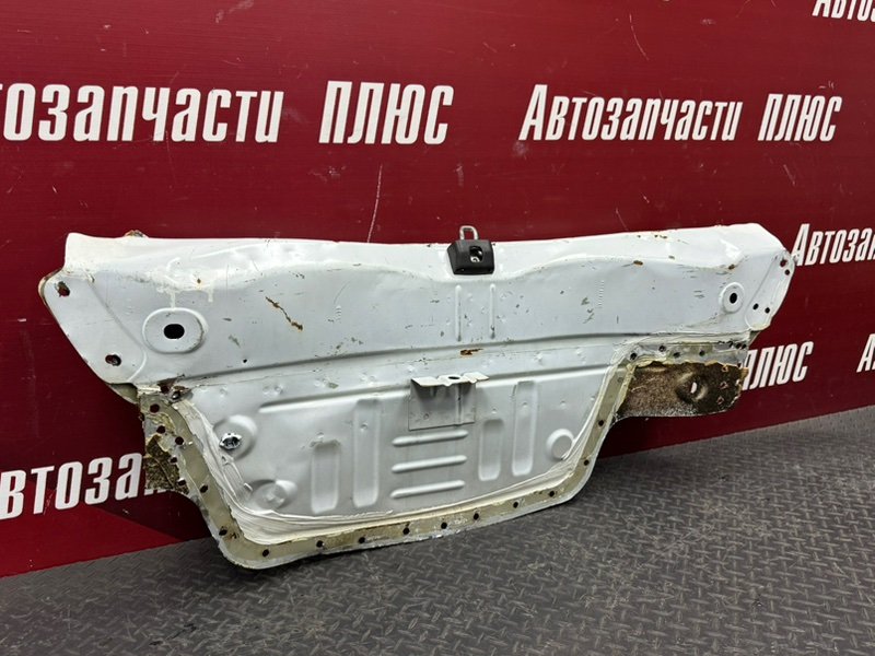 Задняя панель