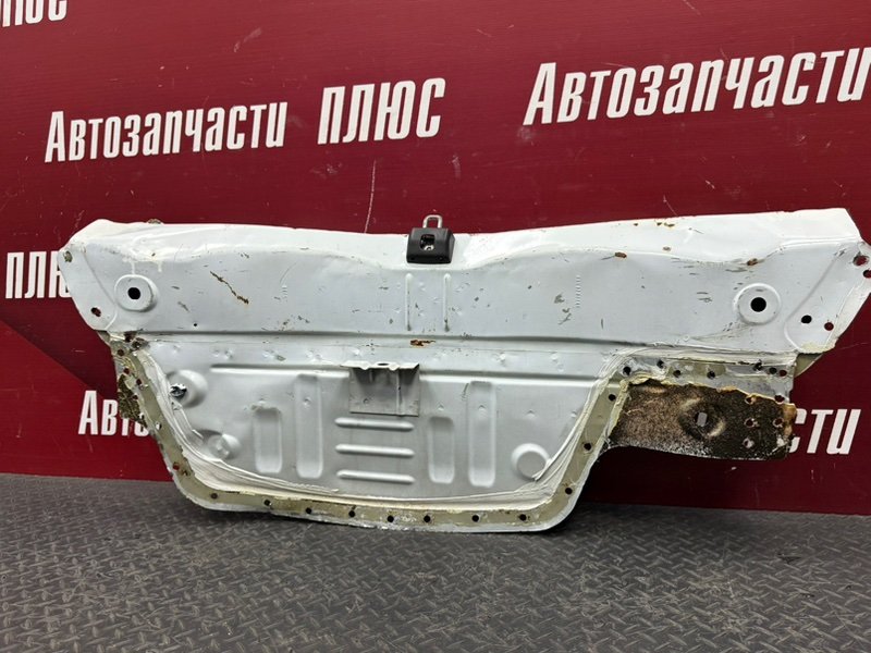 Задняя панель