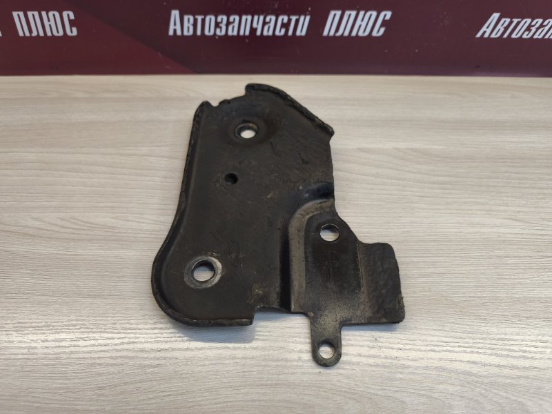 Кронштейн подрамника